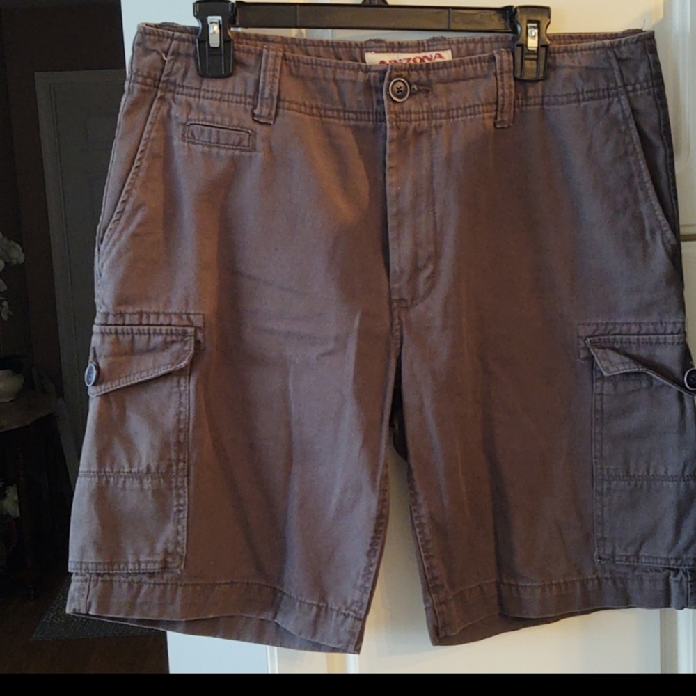 Arizona cargo shorts size 34